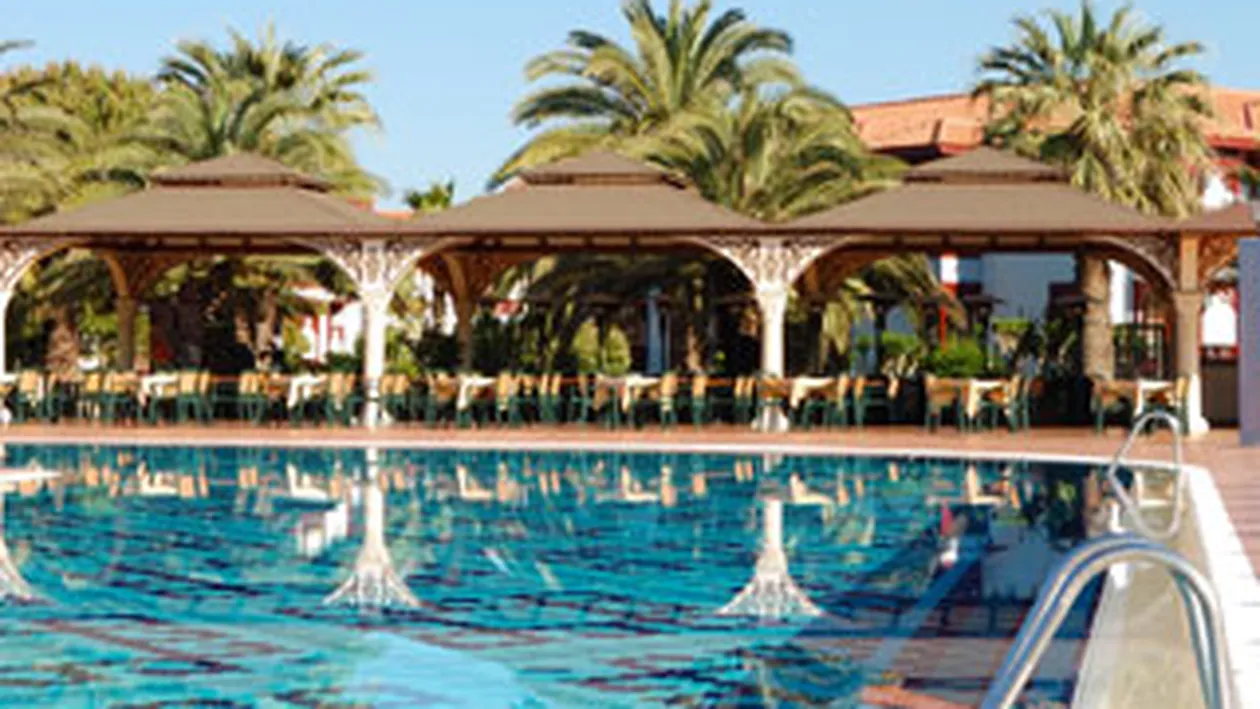 Vacantele romanilor afectate de criza! 30% dintre oraseni stau acasa