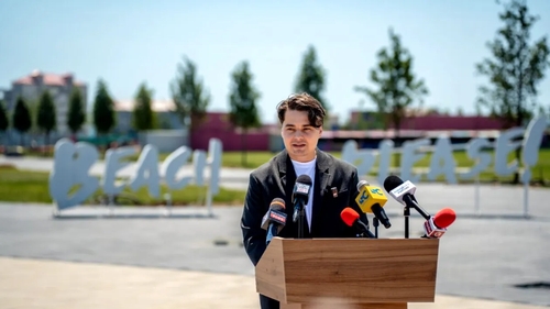 Selly a făcut marele anunț despre Beach, Please! din 2026. Biletele au fost puse în vânzare, prețul crește zilnic
