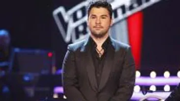 Loredana Groza face galerie la Vocea Romaniei: Votati Dragos! Uite cum arata cele mai infocate sustinatoare ale concurentului!