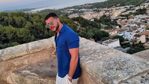 Ce făcea Victor Slav în timp ce Bianca Drăguşanu “spărgea” miile de euro cu Sofia, la Disneyland, de ziua ei. Avem imaginile