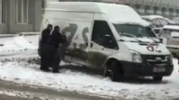 VIDEO Masina blindata a firmei G4S a ramas fara usa