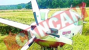 S-a prabusit cu avionul in orasul pe care l-a bombardat