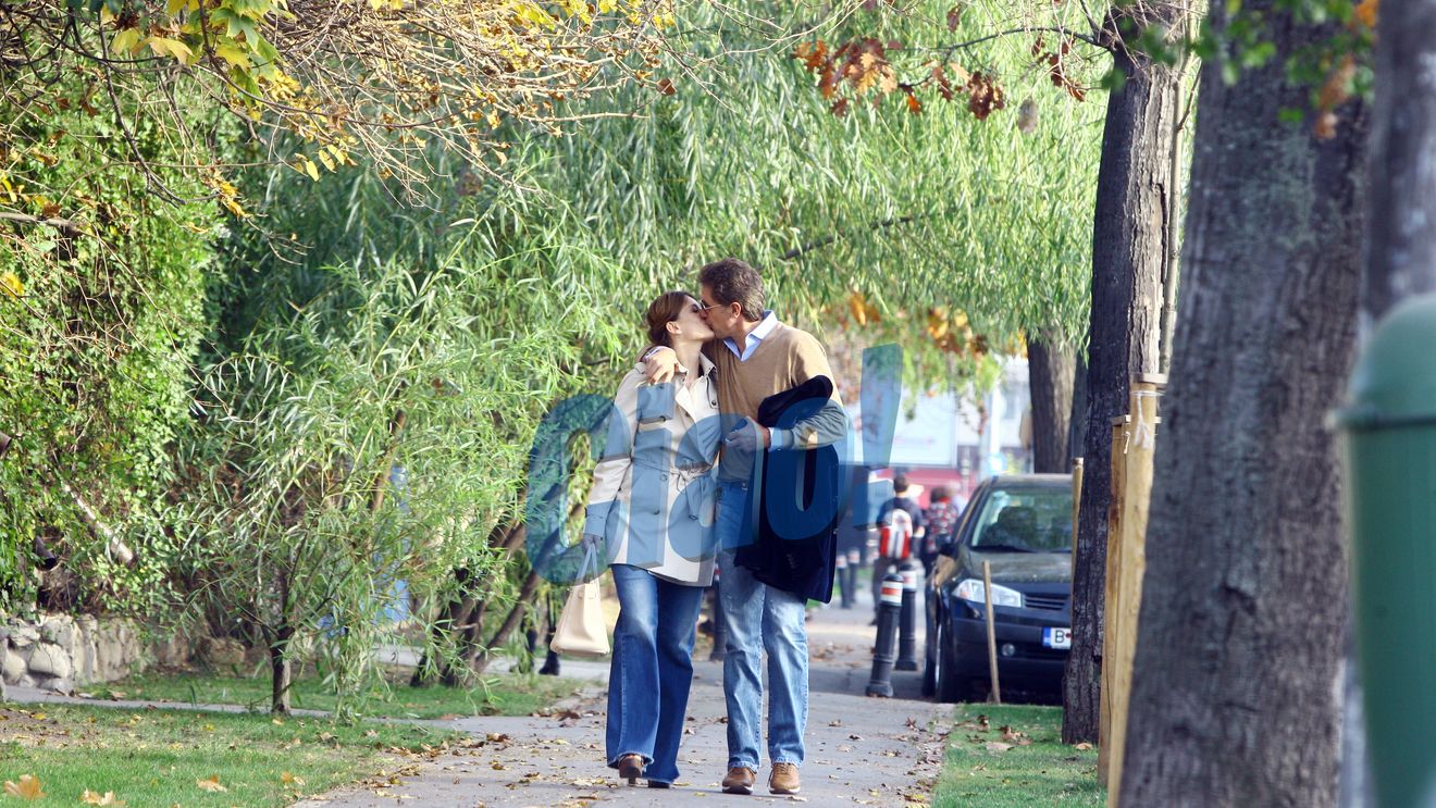Gica Popescu e indragostit lulea... de sotie! Vezi ce a putut sa ii faca Luminitei cand credea ca nu-i vede nimeni!