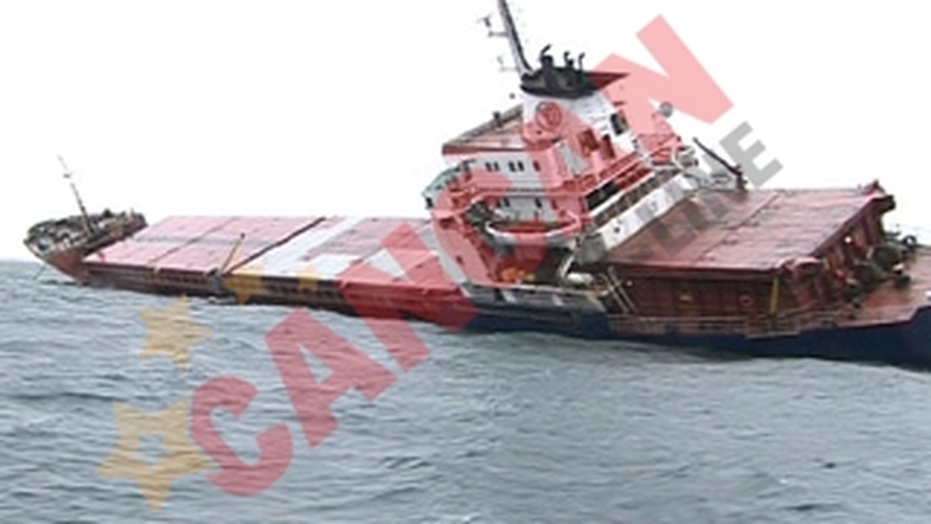 Doi scafandri au disparut langa epava navei Medy