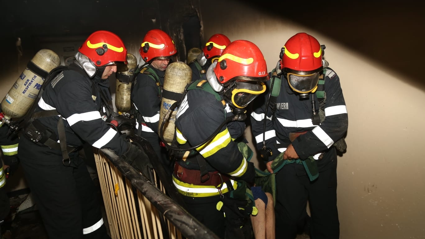 Explozie în București! Trei oameni au murit după incendii devastatoare