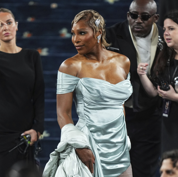 Serena Williams la Gala de binefacere a Costume Institute din 2025 care sărbătorește deschiderea expoziției „Superfine: Tailoring Black Style”, care a avut loc pe 5 mai 2025 la Muzeul Metropolitan de Artă din New York City. Foto: Profimedia