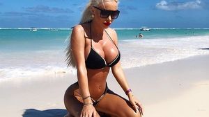 FOTO HOT! Loredana Chivu le-a arătat tuturor piercingul din zona intimă! Imagini de infarct cu fosta asistentă TV!