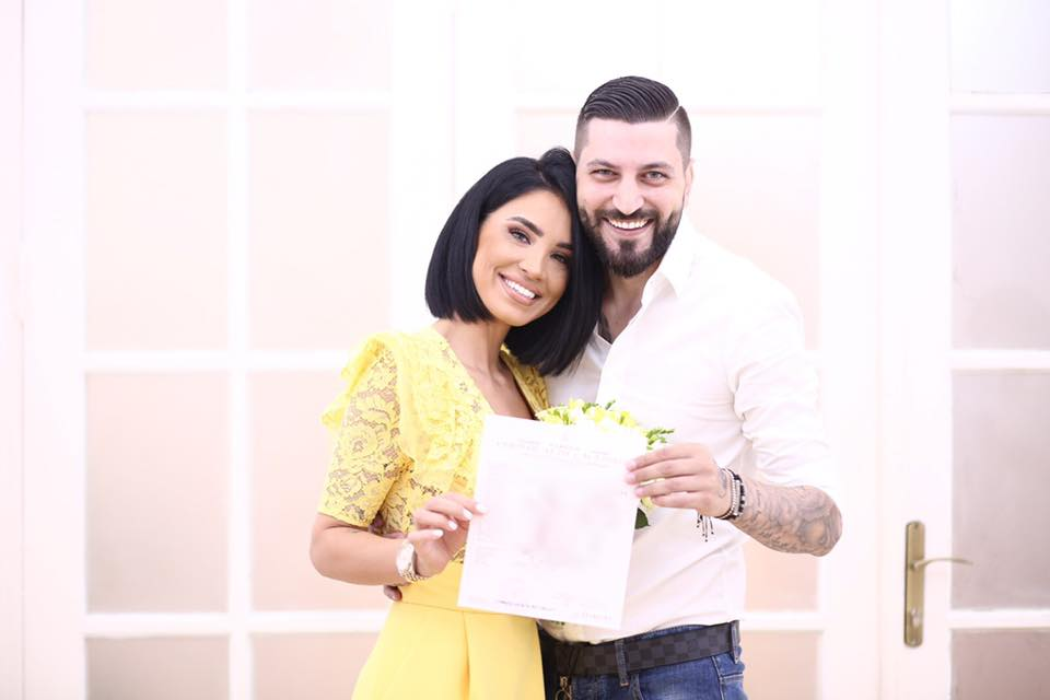 Adelina Pestrițu s-a căsătorit cu Virgil Șteblea. De ce a ales să poarte o rochie galbenă