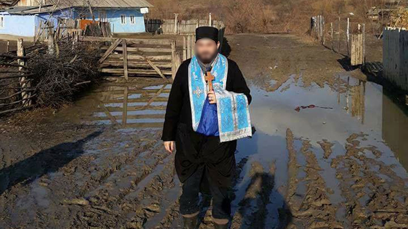Câți bani au câștigat preoții de Bobotează! Un slujitor al Domnului rupe tăcerea: "Am un coleg care a strâns..."