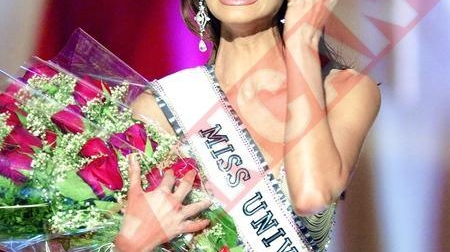 Miss Univers 2006, data jos din avion