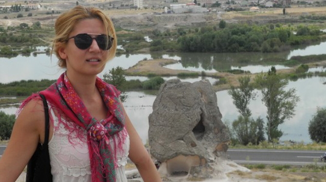 Amalia Enache, de la pupitrul stirilor direct in grota: "Am fost in locul unde lumea s-a nascut si am dormit in pestera, ca ursuletii”
