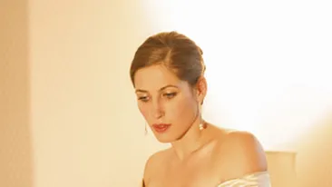 A cheltuit 20.000 de lire pe 18 rochii de mireasa