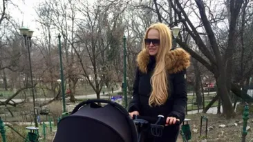 PRIMELE IMAGINI de la botezul fiicei ANDEI ADAM! Cum arată vedeta şi micuţa EVELIN 