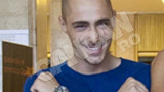 Colega noastra are 25 de ani si a aflat ca sufera de cancer osos! Sa o ajutam pe Andreea!
