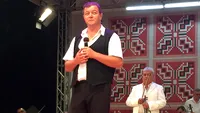 Văru’ Săndel, despre drama de care nimeni nu ştia! Artistul, cu ochii în lacrimi: ”Părinţii mei m-au părăsit de tânăr. Am crezut că s-a sfârşit viaţa”