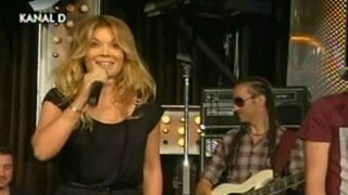VIDEO Gina Pistol s-a reprofilat! S-a apucat de cantat piesele Antoniei si o face live, ca un artist care se respecta. Care din ele iti place mai mult?