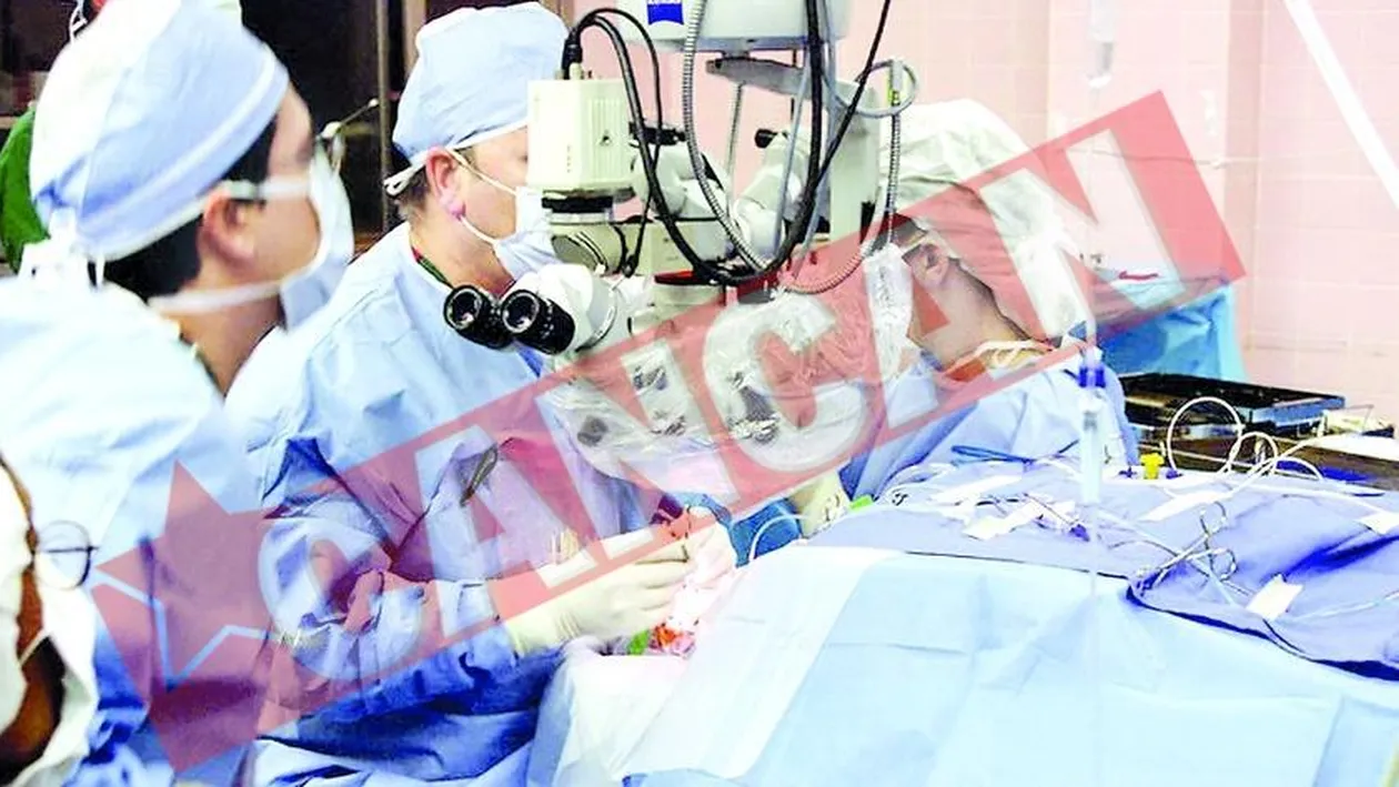 A trait sase ani cu un ciob in ochi