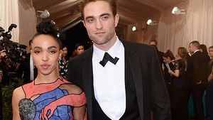 Robert Pattison a rupt logodna cu FKA twigs: ”Se săturase de ea!”