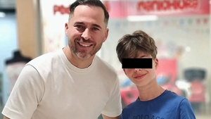 Dinu Maxer a făcut accident cu mașina! Artistul nu era singur, ci împreună cu fiul său