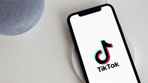 Situația halucinantă prin care a trecut o adolescentă de 16 ani. De ce a renunțat la contul său de TikTok, cu peste 2 milioane de urmăritori: „Mi-a zis că-mi ucide părinții după ce mă violează”