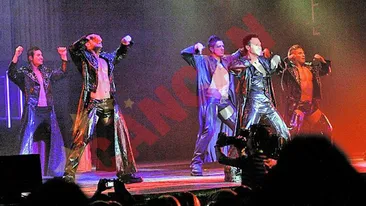 Flamingo Boys se dezbraca la Bamboo!