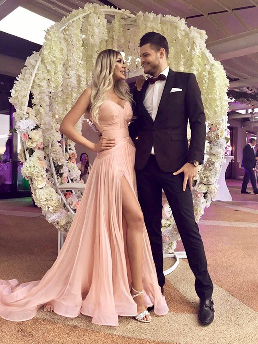 Bianca Drăgușanu și Răzvan Botezatu au ajuns la cuțite. Ce a deranjat-o pe blondină. “E supărată foc!”