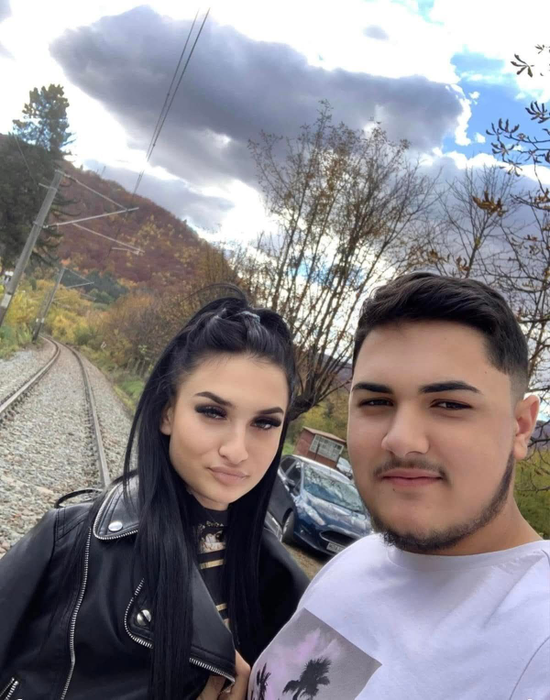 Doi tineri, frate și soră, și-au pierdut viața într-un teribil accident rutier! Au murit la doar câțiva metri de casă