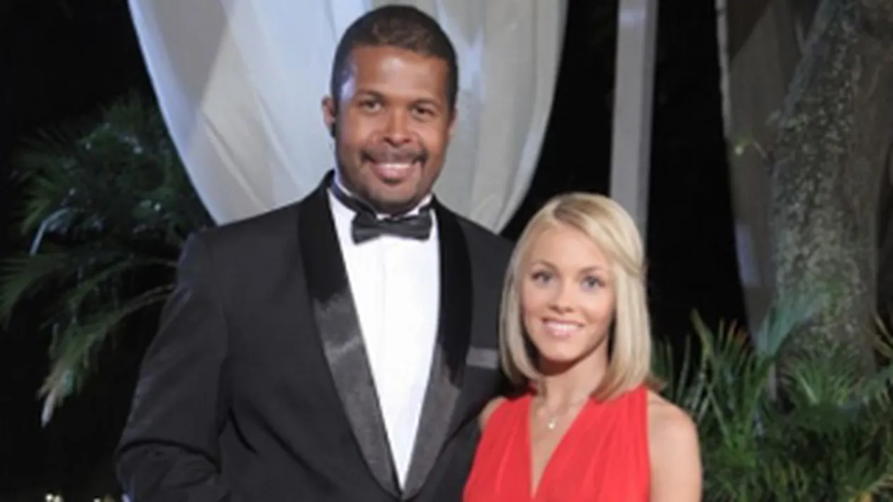 Cabral se gandeste sa aiba un copil! Vrea sa isi cumpere casa de 300.000 de euro in Pipera!