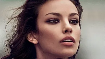 Mădălina Ghenea, superbă la nunta fratelui ei! Uite cum s-a imbrăcat modelul la cununia religioasa