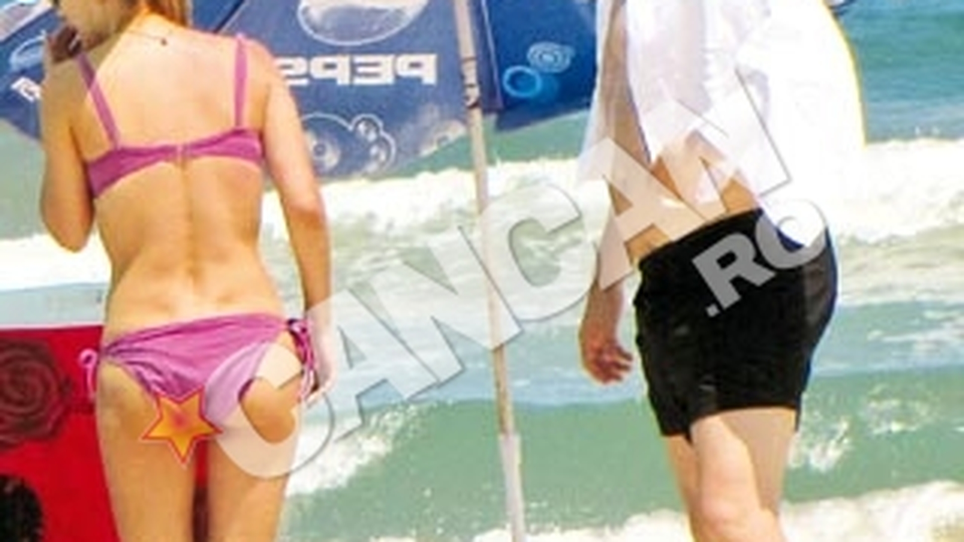 Andreea Antonescu s-a dus cu tot neamul pe litoral!