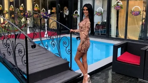 Daniela Crudu, la proba costumului de baie! Bruneta a încins atmosfera când a ieşit aşa la plajă