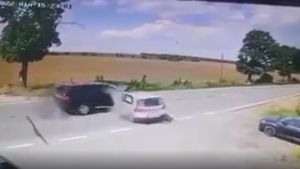Accident teribil în Neamț! Camerele de supraveghere au surprins imaginile șocante de dinaintea morții șoferului