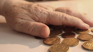 1,8 milioane de pensionari vor primi mai puțini bani în 2026. Deciziile greșite pot fi contestate