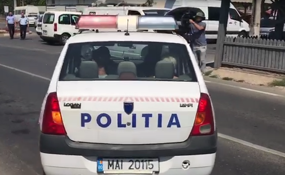 Mama Alexandrei a fost luată de poliţişti şi dusă la declaraţii
