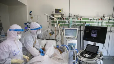 Un asistent medical este în stare gravă, după ce s-a vaccinat anti Covid-19