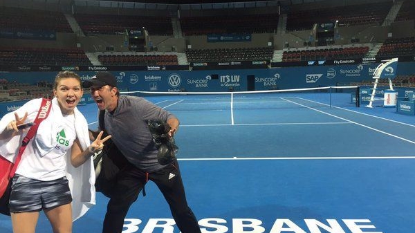 Câţi bani câştigă Darren Cahill de la Simona Halep! Este unul dintre cei mai bine plătiţi antrenori din lume