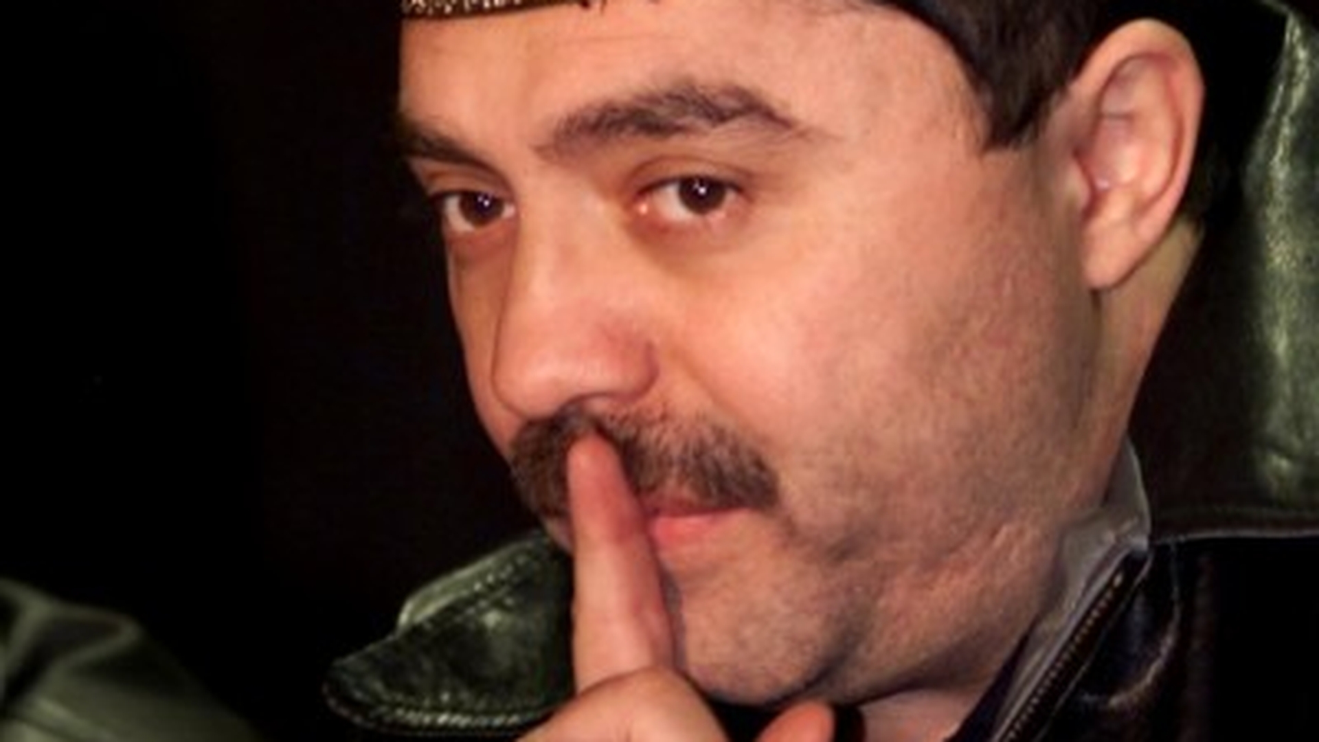 S-a facut de ras la Mall! Vezi ce intamplare penibila l-a facut pe Nicolae Guta sa-si doreasca sa intre in pamant!