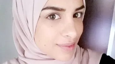 O musulmancă a primit 4350 de dolari, deoarece nu a vrut să dea mâna cu angajatorul ei
