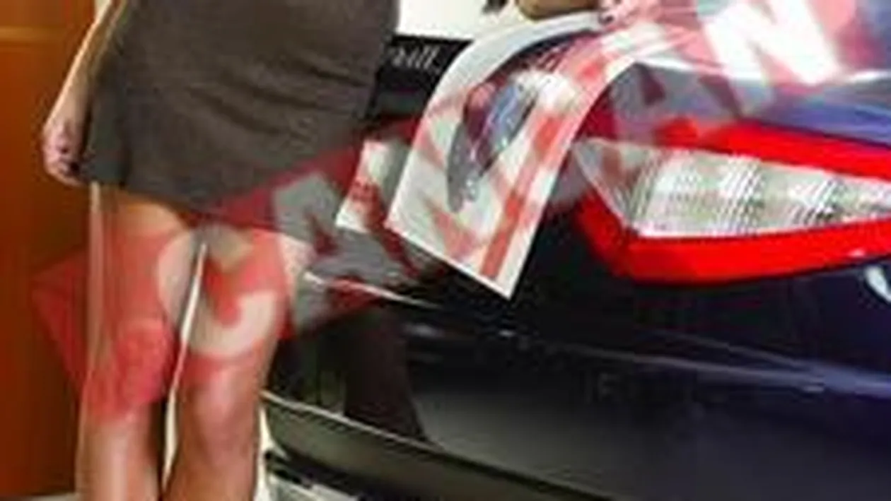 Elena Basescu vine cu sacul de pantofi la sedintele foto