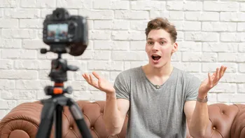 Ce fac influencerii în spatele reclamelor virale. Filmarea care a aprins internetul: „Zero interes”