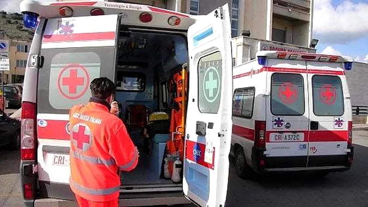 Şocant! Ambulanţa morţii: 300 de euro costă o viaţă de om! Medicul de pe ambulanţă îşi ucidea pacienţii şi...
