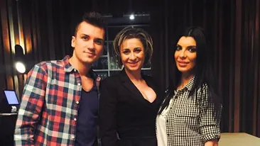 ANDREEA TONCIU s-a pozat fără strop de machiaj, alături de naşa ei, ANAMARIA PRODAN! Cum arată bruneta mai naturală ca niciodată