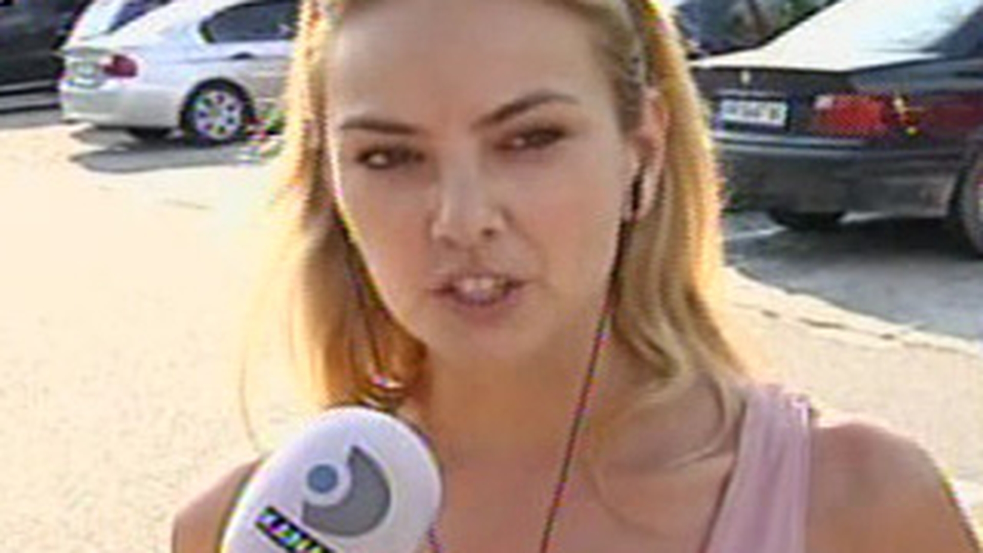 Abia a divortat si Roxana Ionescu s-a logodit?! "Eu si Laurentiu am ramas prieteni. Sunt fericita, am un inel nou pe deget"