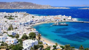Grecia ia măsuri drastice împotriva turismului de masă. Ce se schimbă într-una dintre cele mai căutate destinații de către turiștii români