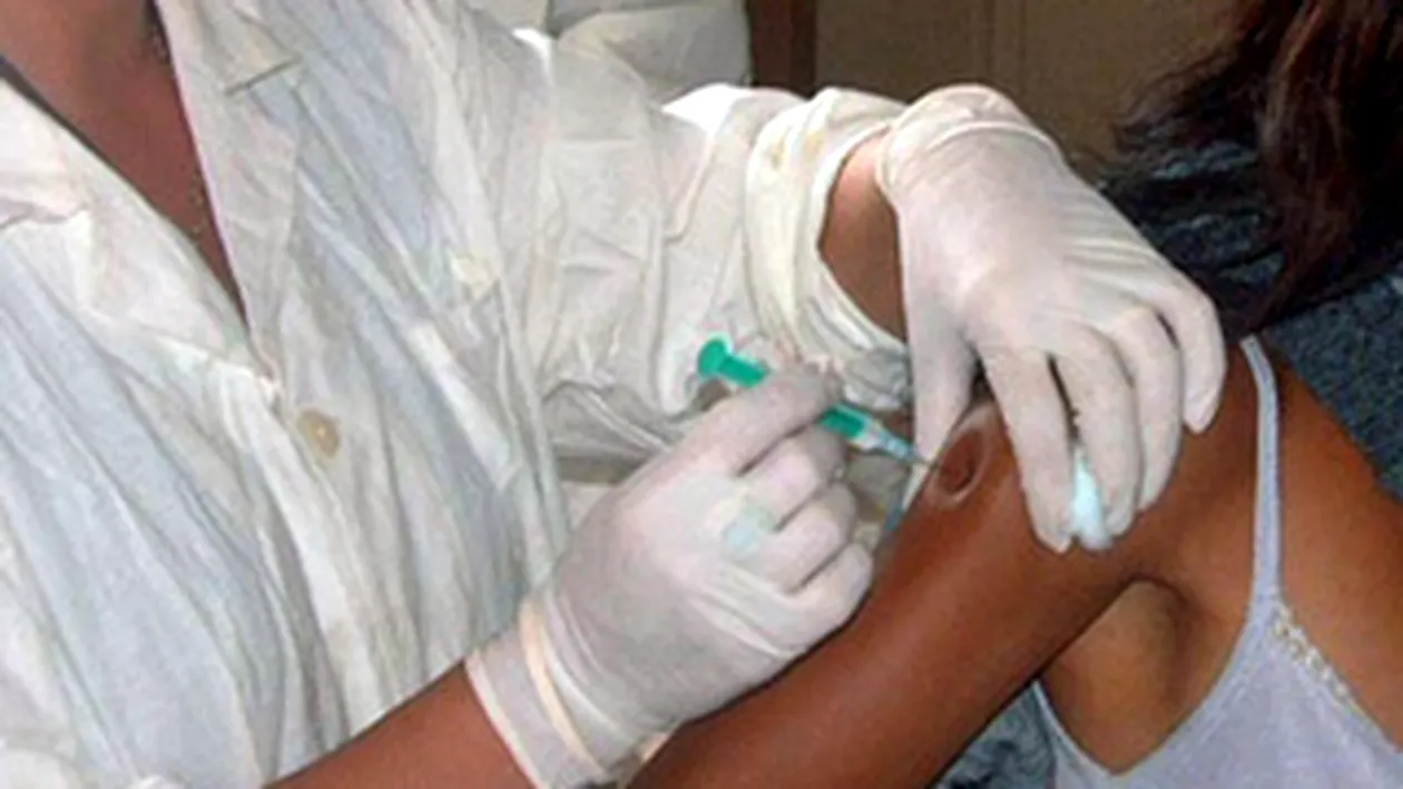 Peste 900 de persoane din zonele afectate de inundatii au fost vaccinate impotriva difteriei si a tetanosului