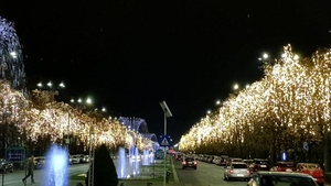 Cât costă luminițele de Crăciun din București, în 2023. Primăria nu s-a uitat la bani