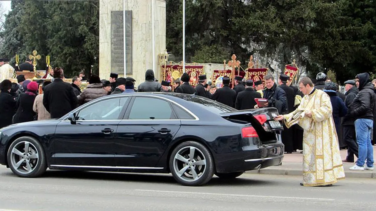 Bucureştenii iau cu asalt reţelele de socializare după adoptarea bugetului! 10 milioane de lei pentru biserici, 6 pentru spitale!