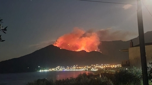 S-a dat alarma în stațiunea Skala Potamia, din Thassos. Un incendiu de proporții a băgat frica în turiștii români