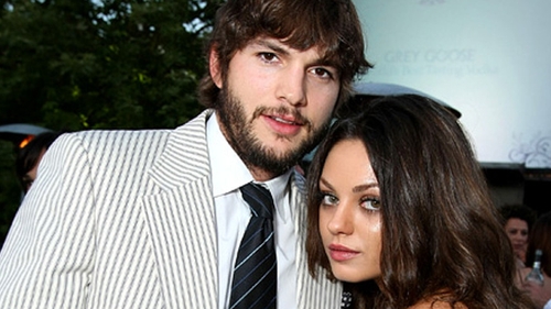 Toti asteptau sa faca acest pas! Ashton Kutcher si Mila Kunis s-au casatorit