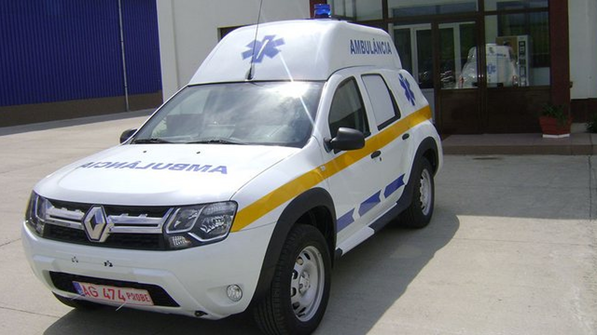 A aparut prima Dacie Duster transformata in Salvare! Tu ce parere ai?